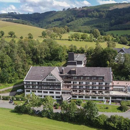 Sauerland Alpin Hotel Шмалленберг Экстерьер фото